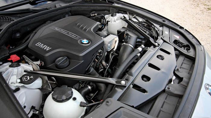 Ο 1.600άρης Twin Power Turbo κινητήρας της 520i έχει 170 ίππους και της χαρίζει εξαιρετικές επιδόσεις με καλή μέση κατανάλωση.